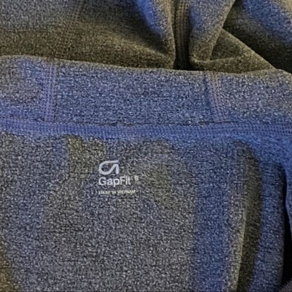 Gap Fit Pullover Hoodie with Back Zip Pocket Thumb Holes Small - Picture 7 of 8